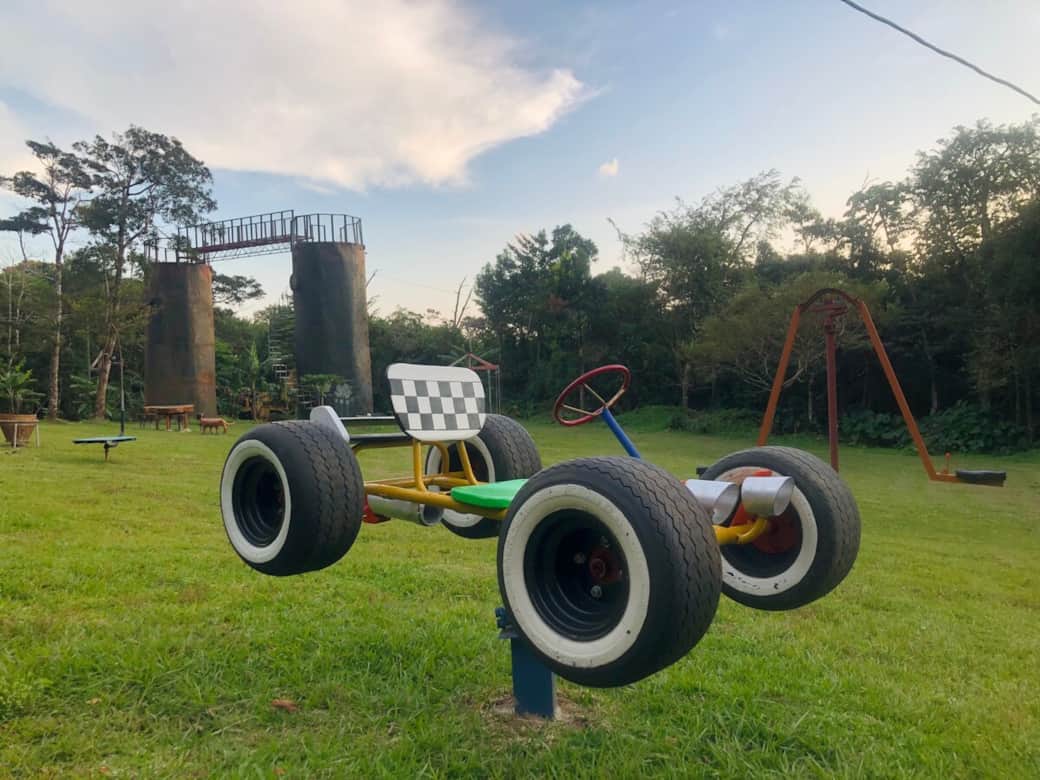 View of the park, with different games to hang out. Is located about 3 min walking from the house and is only for the use of our guests.