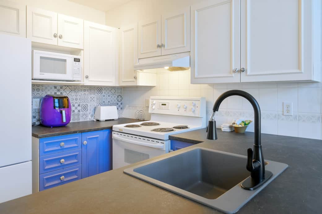 Unit 317 Full Kitchen
