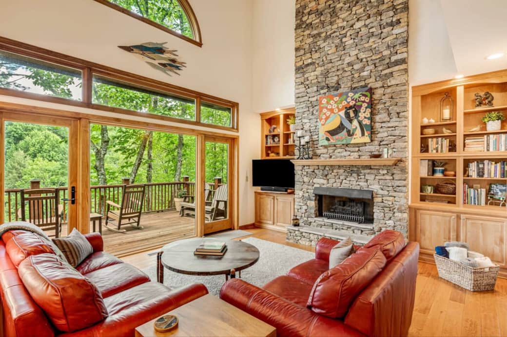 Sapphire Vacation Rental | 3 BR | 3.5 Bath | Stairs Required