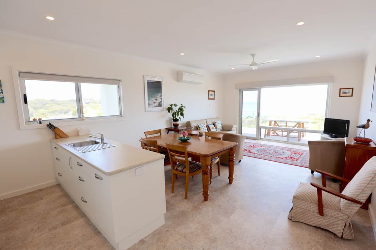 Robe Accommodation Baylys Reef Sleeps 4 