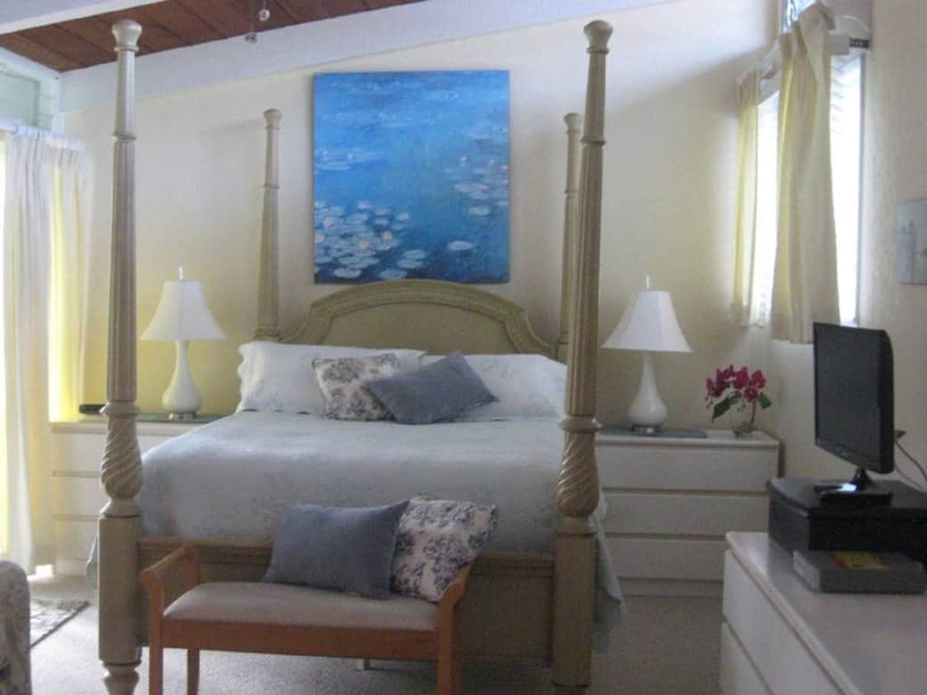 Monet Room- Queen Bed