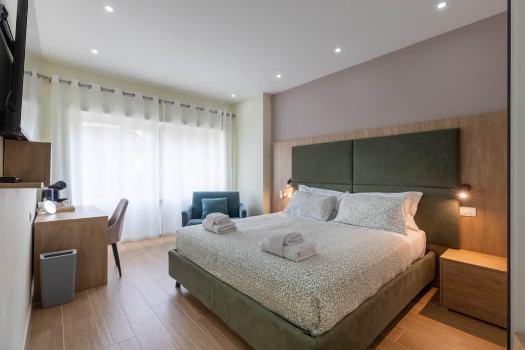 VERDE (16) VERDE (16)