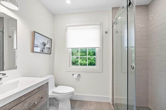 2nd story bathroom 
