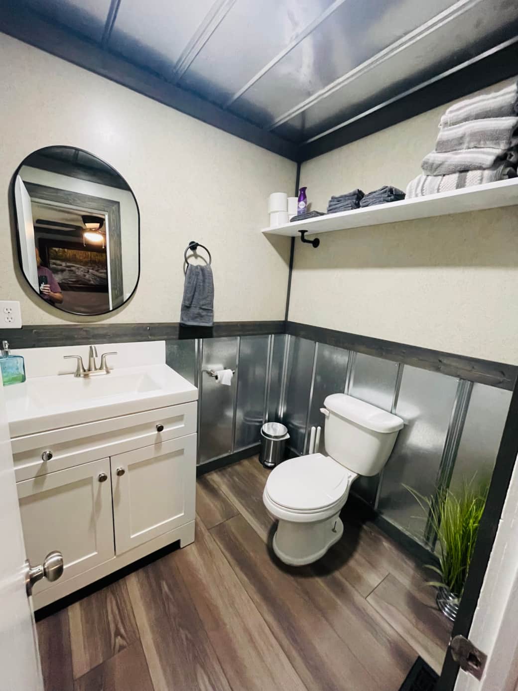 Full bathroom 