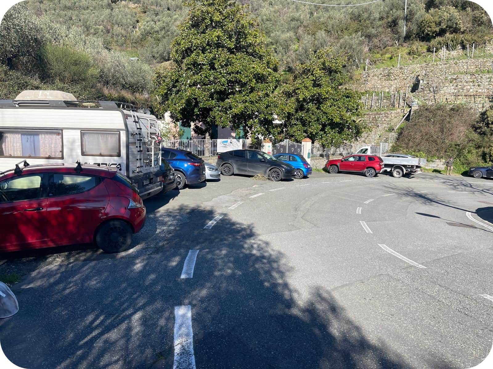 free-parking-cinque-terre-volastra