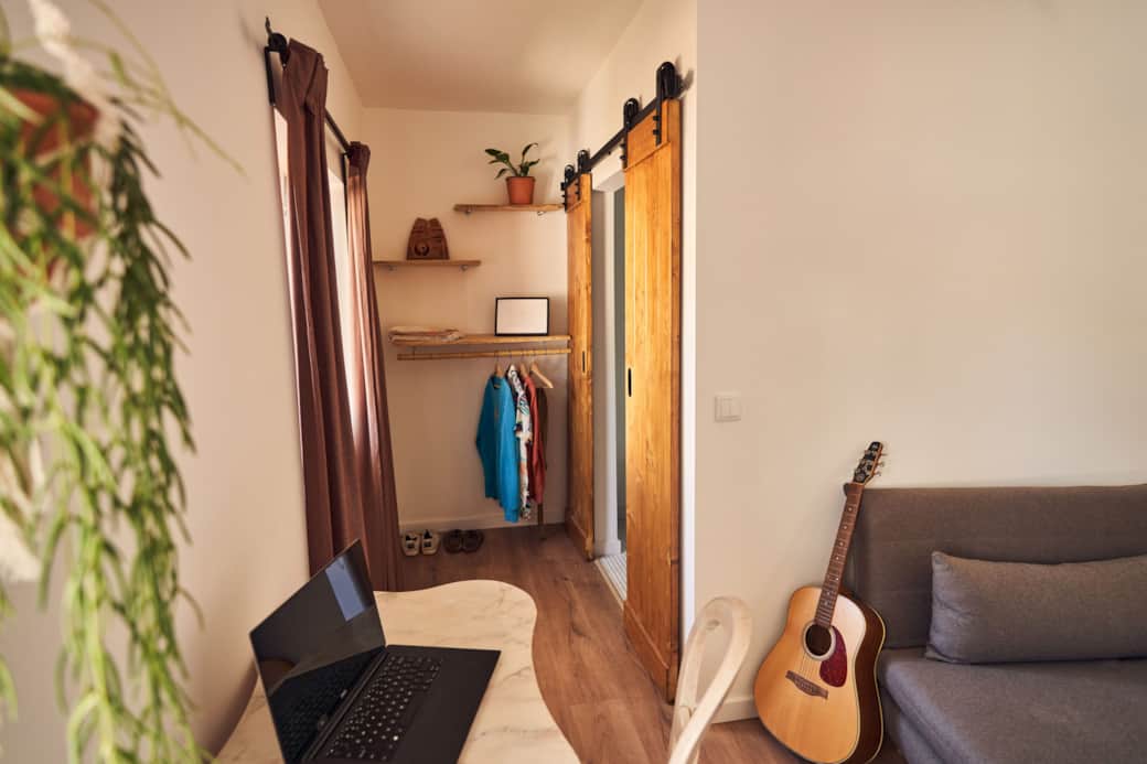 Ericeira Coliving Barefoot Fruity Garden closet desk guitar