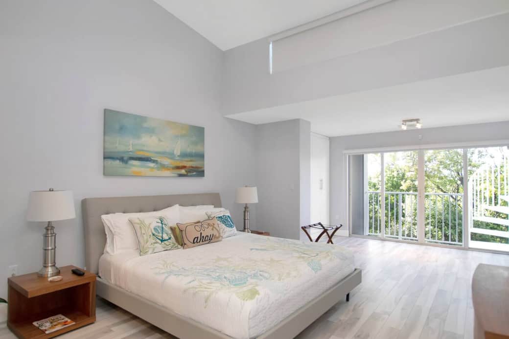 Large Master Bedroom with King size bed.