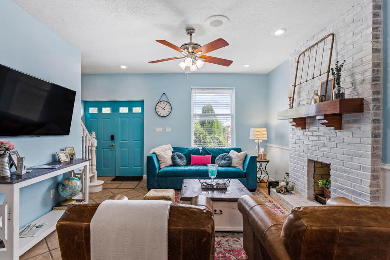 Color & comfort await you on the spacious Main Level. Settle in and enjoy Lagniappe!