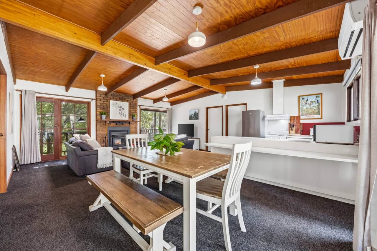 Living dining kitchen