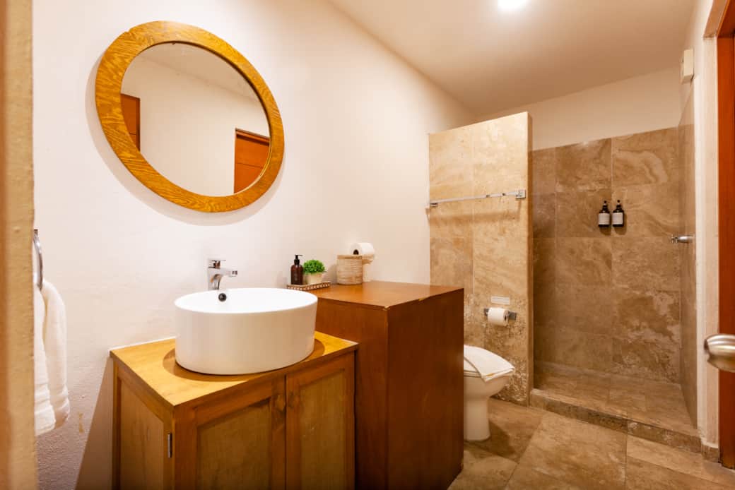 Bathroom 1  Bathroom 1