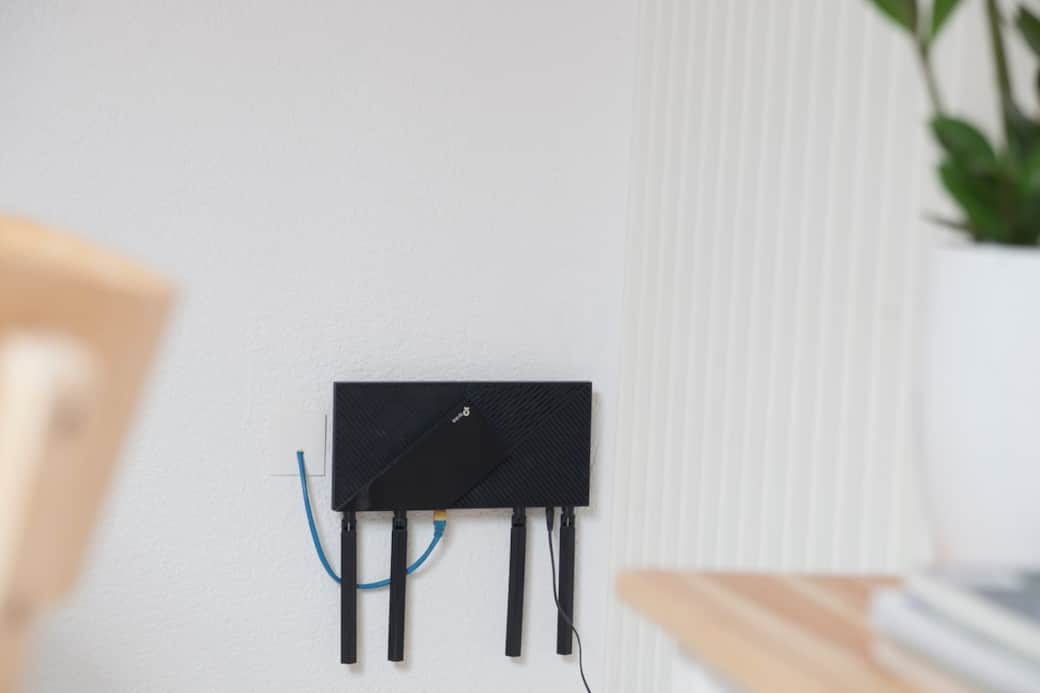 Superschnelles Glasfaser-Internet. WLAN mit mehr als 300 Mbit/s. Bald sogar 1000 Mbit/s. Perfekt für Videokonferenzen, TV oder Streaming...