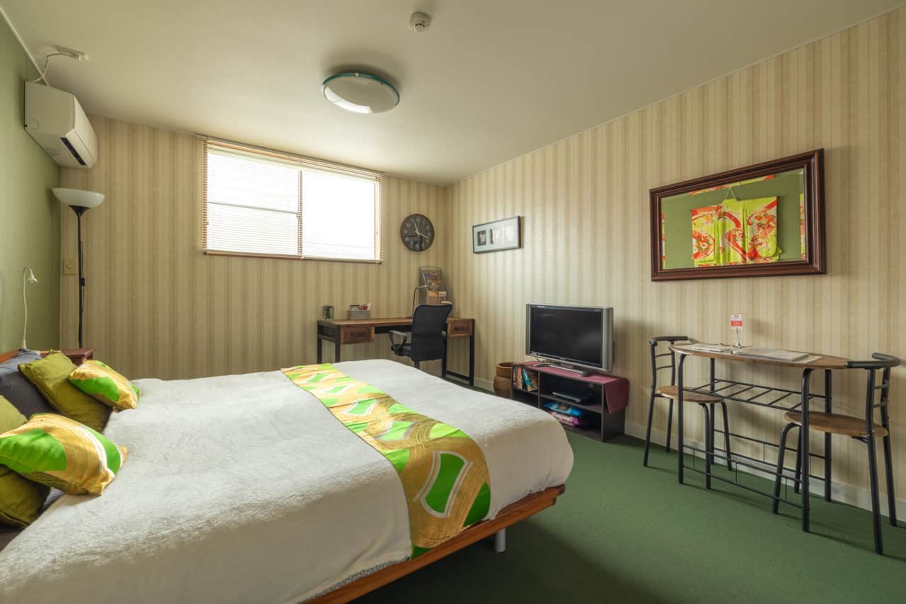 A multi-purpose room designed for rest, dining, or remote work