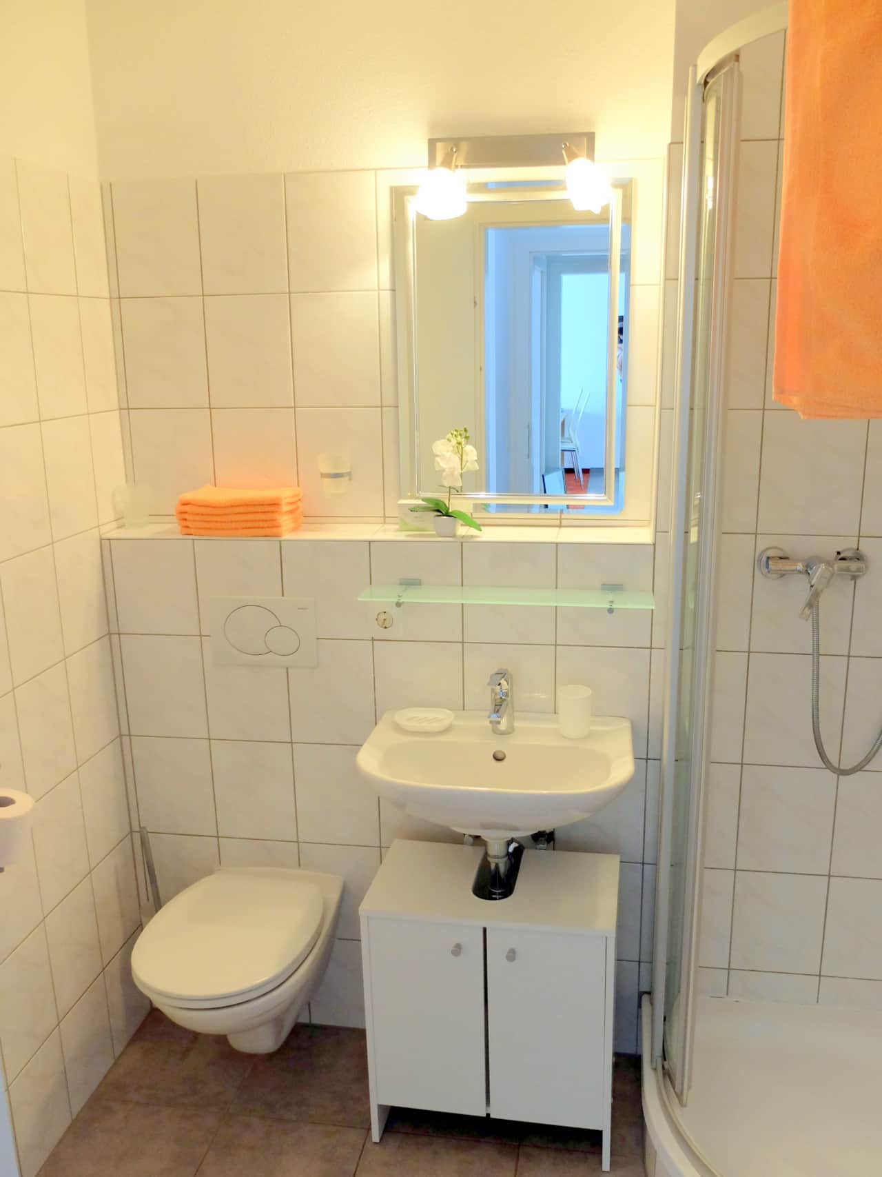 Freya Top 8 Bad mit Dusche