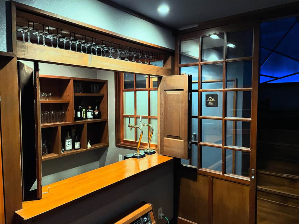 Bar Bar