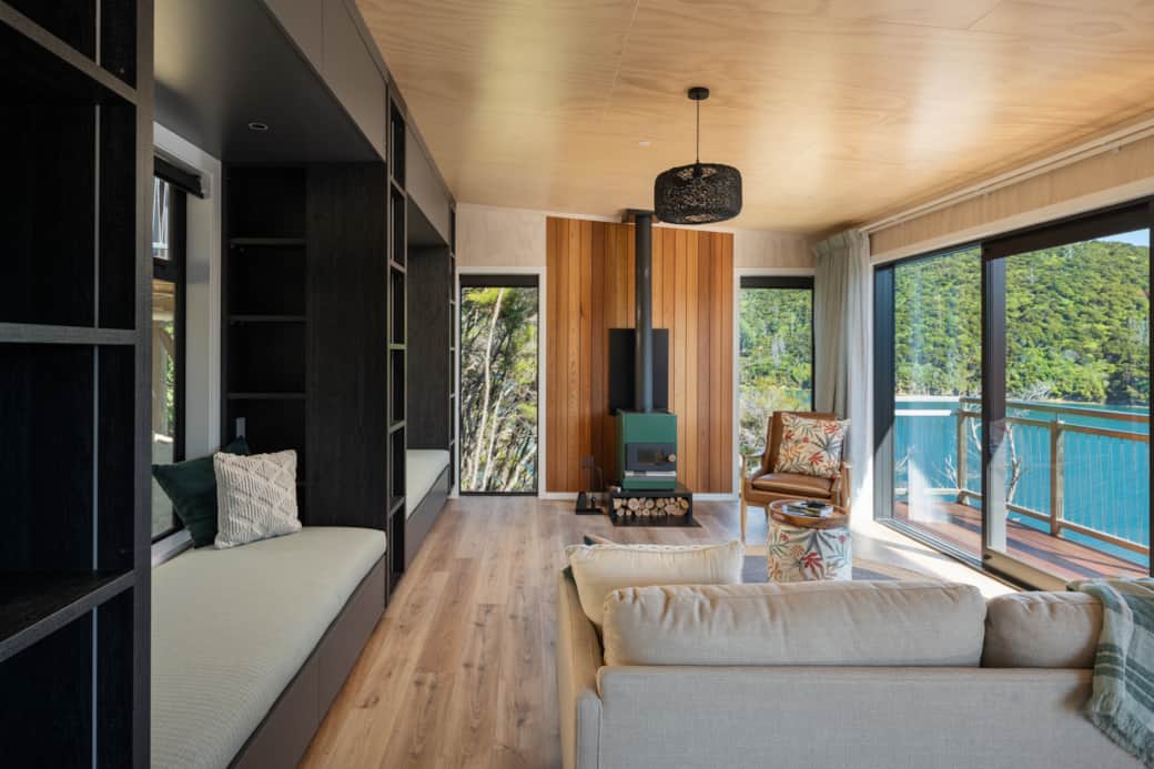 Living Cabin - Lounge 1