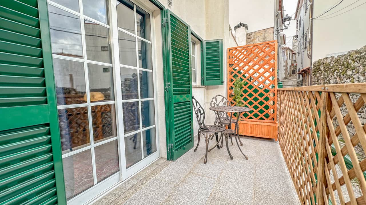 Attached balcony.