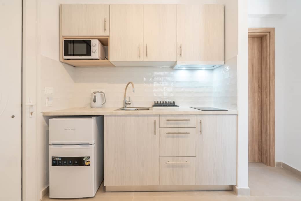 U full kitchen