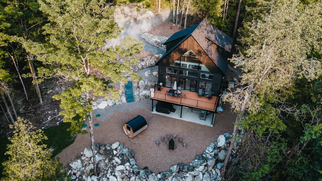 Private backyard with sauna, fireplace and hot tub - CITQ #316940 Private backyard with sauna, fireplace and hot tub - CITQ #316940