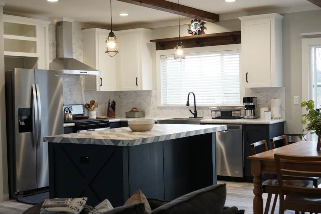 Full Kitchen Full Kitchen