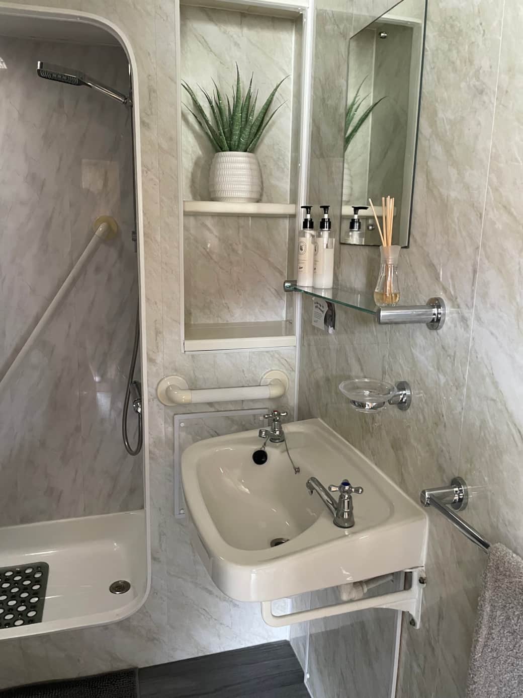 Image picker 6F70FF8A 492A 47E6 92DD 724E9E8E18CE 25872 0000028BCC24891E