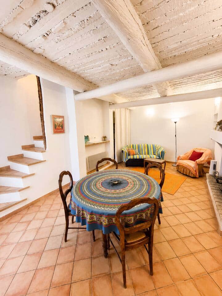 Living room, dining table