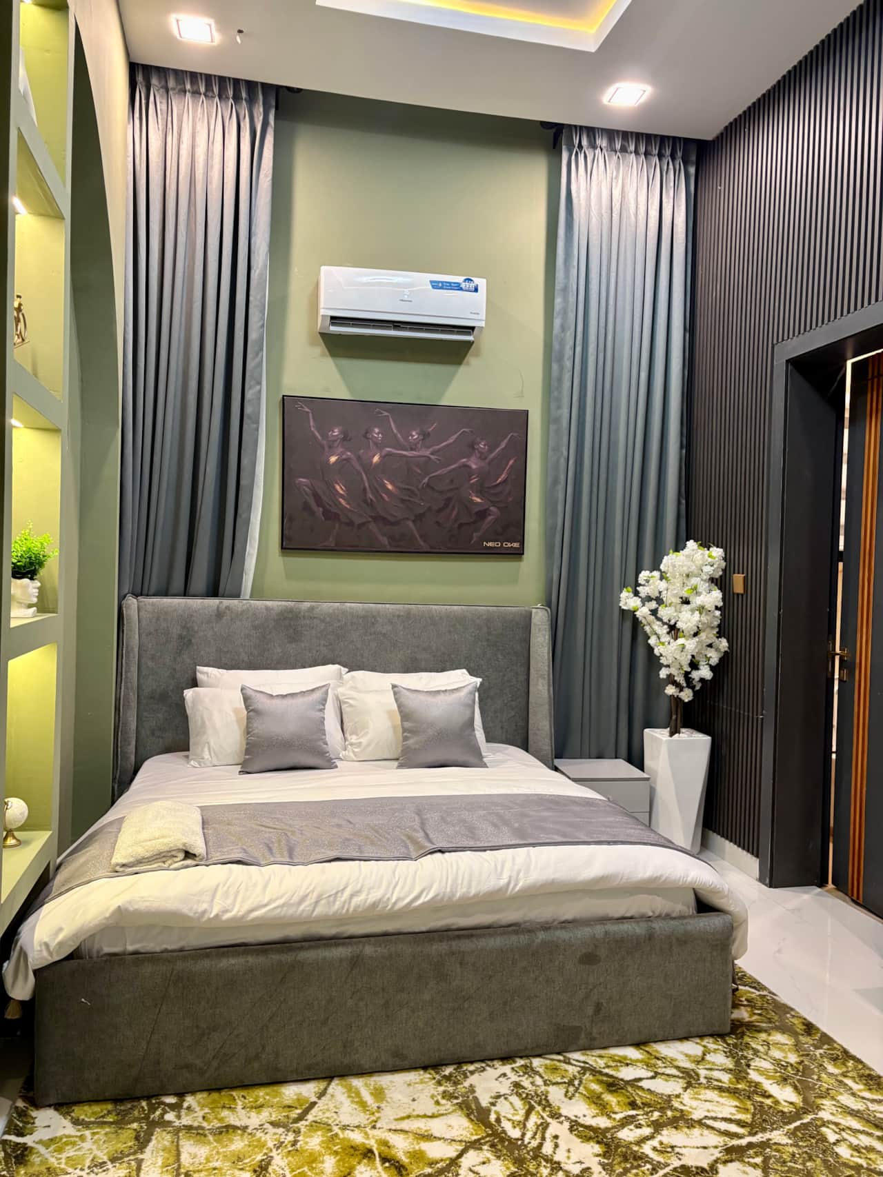 Oloye Suite 3