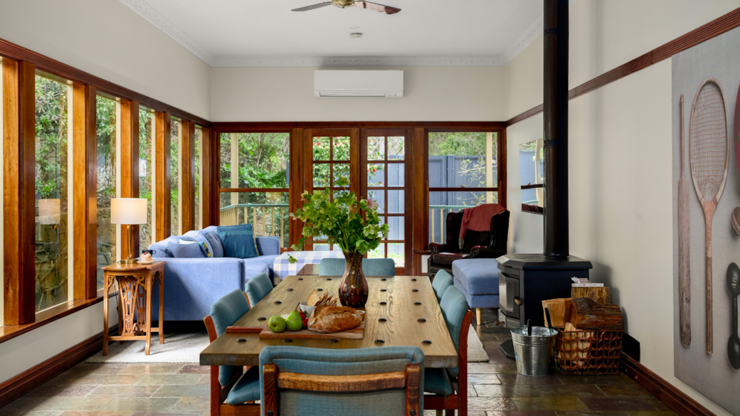 Grand View - Living : Dining