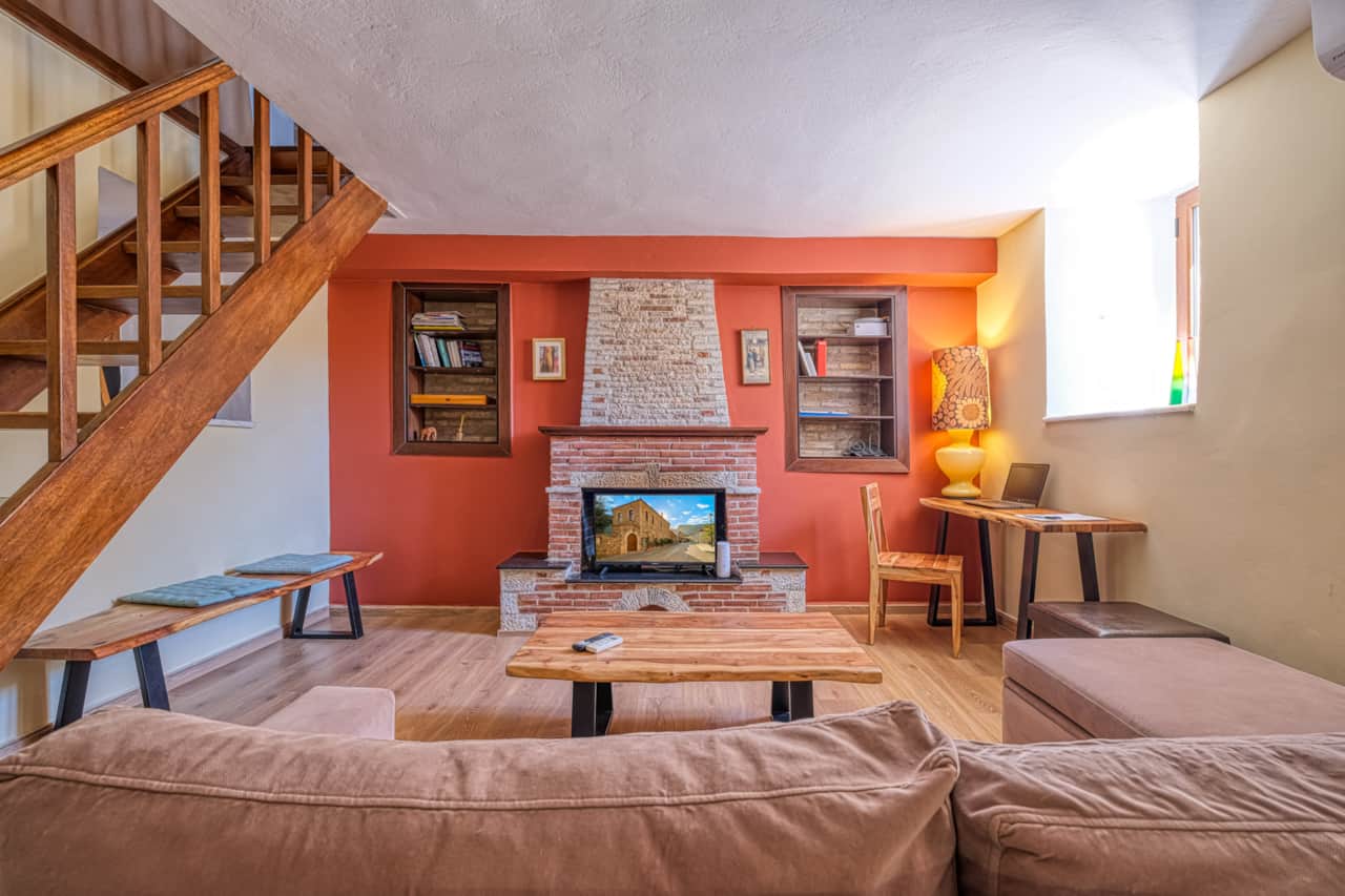 07 Living Room 2
