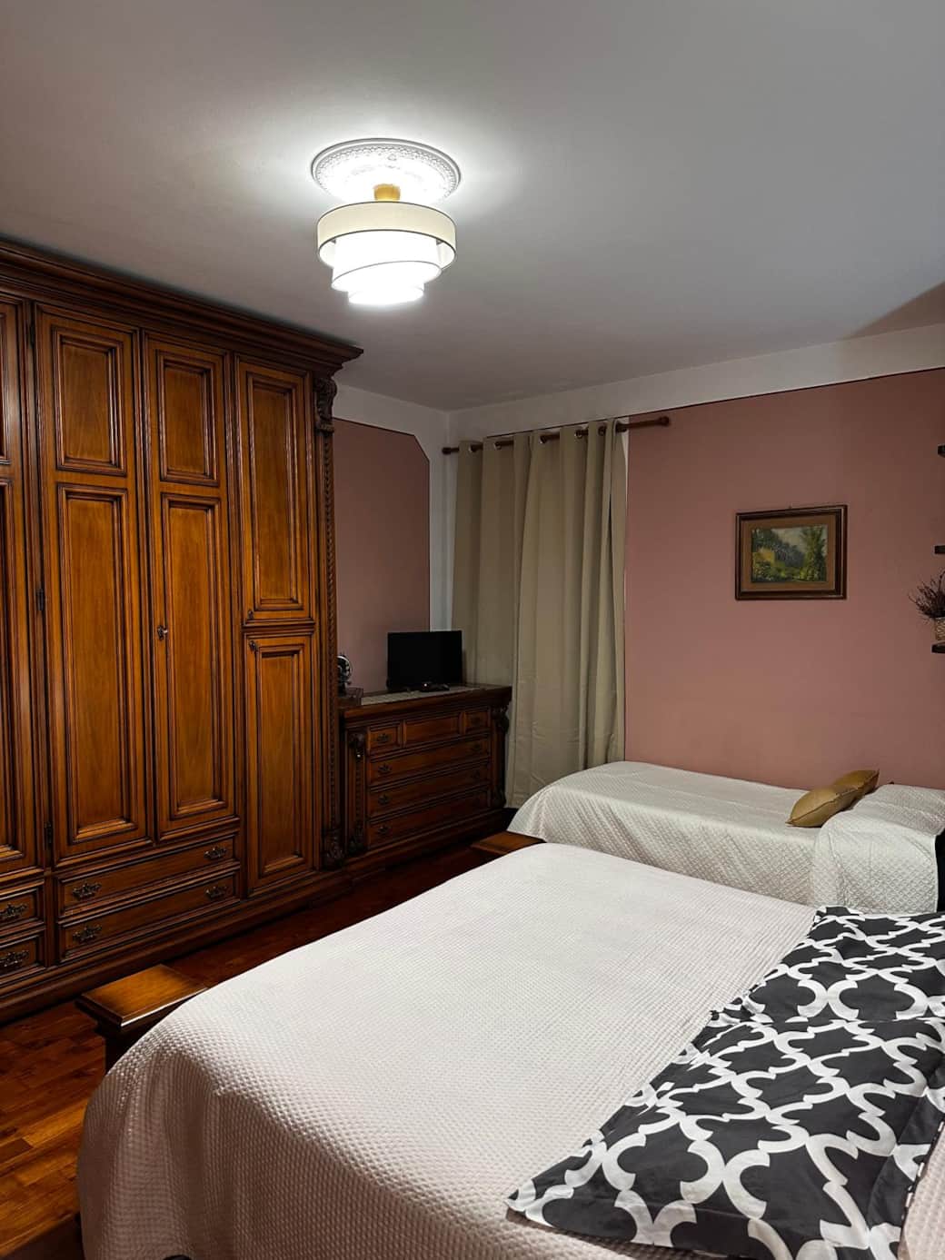 WhatsApp Image 2025-11-10 at 17.10 WhatsApp Image 2025-11-10 at 17.10