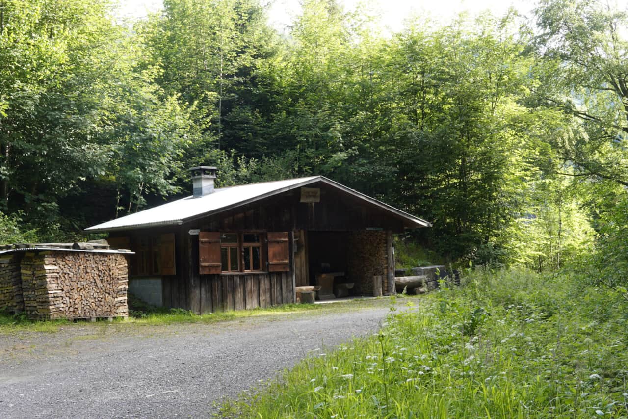 Hütte