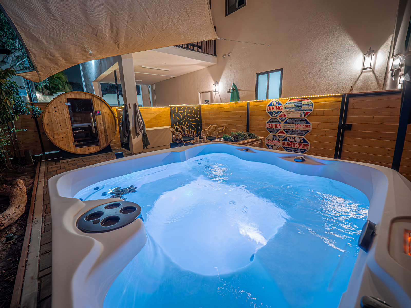 Resort Hotel Finnish Sauna, Hot Tub, Cold Plunge