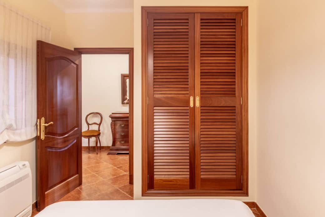 Dormitorio con cama de 1.50 x 2.00