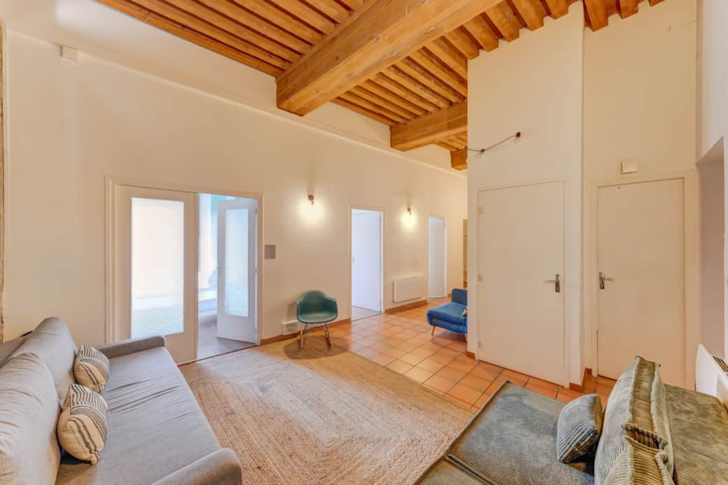 Coin nuit avec canapé