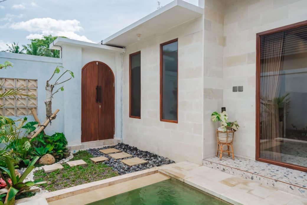 Villa Access, a Tropical Welcome