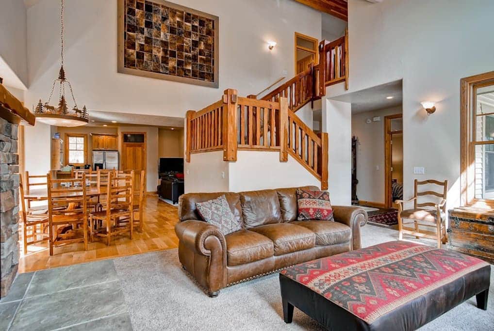 Enter to Living Room Staircase to Upper Master and 3 Queen Bedroom