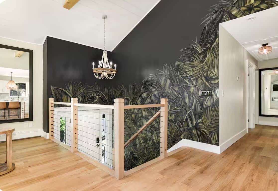 ・Sleeps 18 ・5 Bedrooms ・ 3 Bathrooms ・Sleeps 18 ・5 Bedrooms ・ 3 Bathrooms