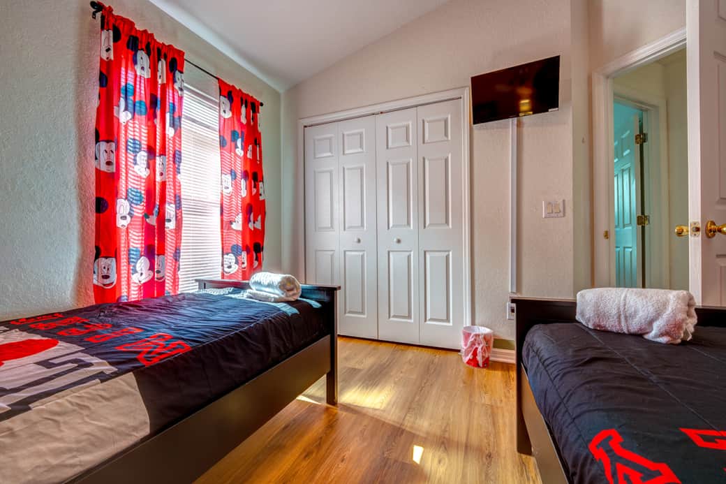 Twin Bedroom 1 (Mickey)