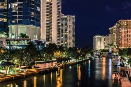 Nearby- Sparkling skyline & nightlife just minutes away