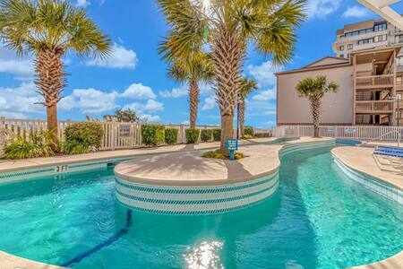 Resort lazy river.
