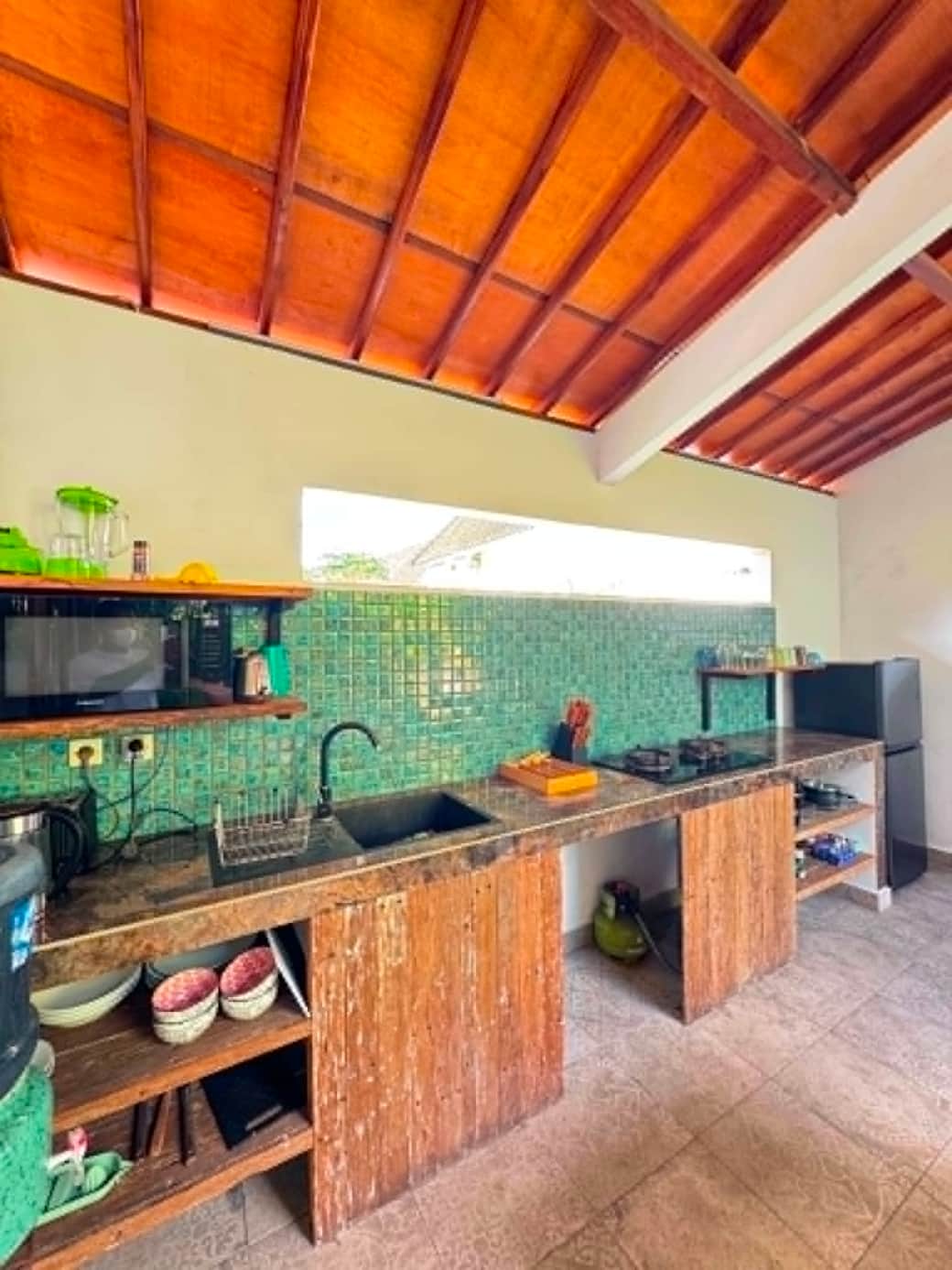 Outdoor Kitchen