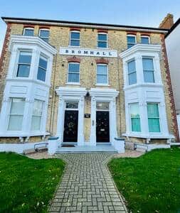 Broadstairs Holiday Apartment: Front of the property