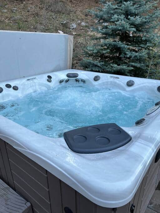 Enjoy our Masterspas Twilight series hot tub that can fit up to 6 people.