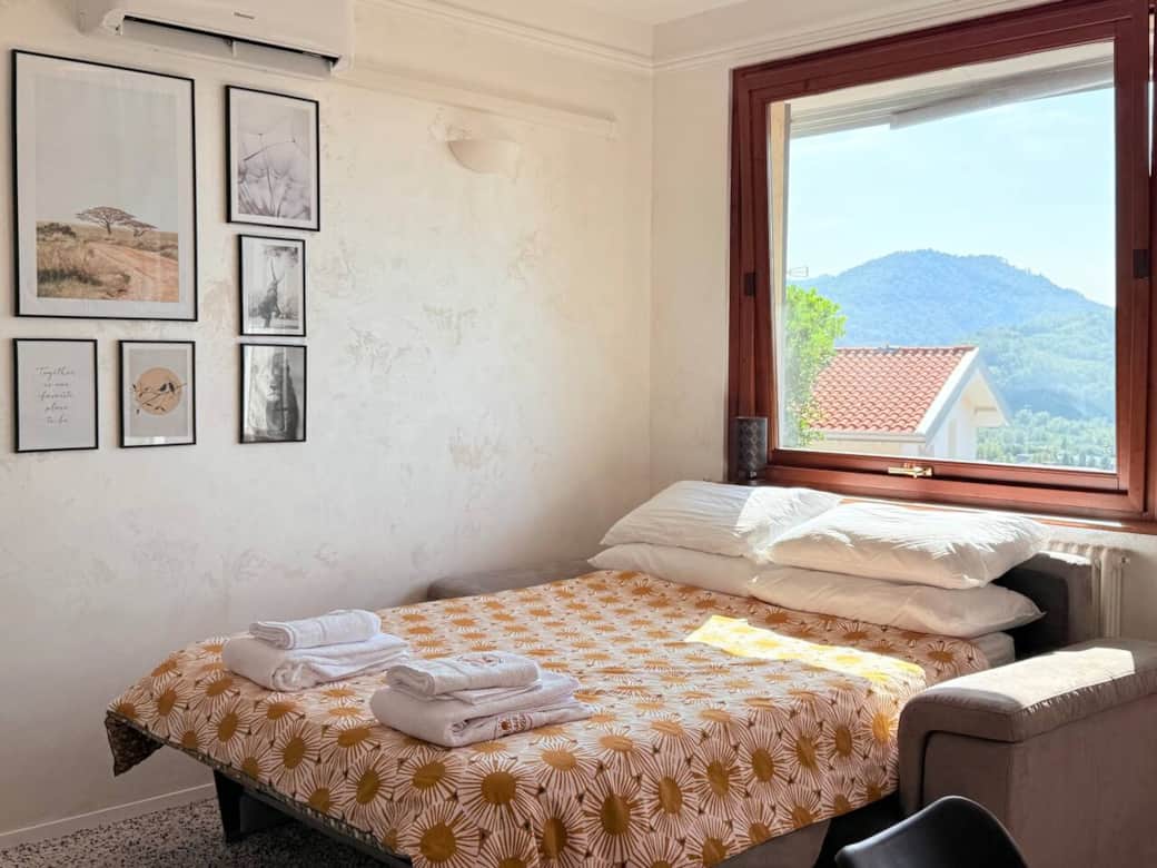 Divano letto comodo di alta qualità 
