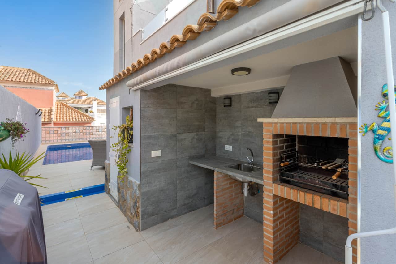Outside BBQ Area & Pool