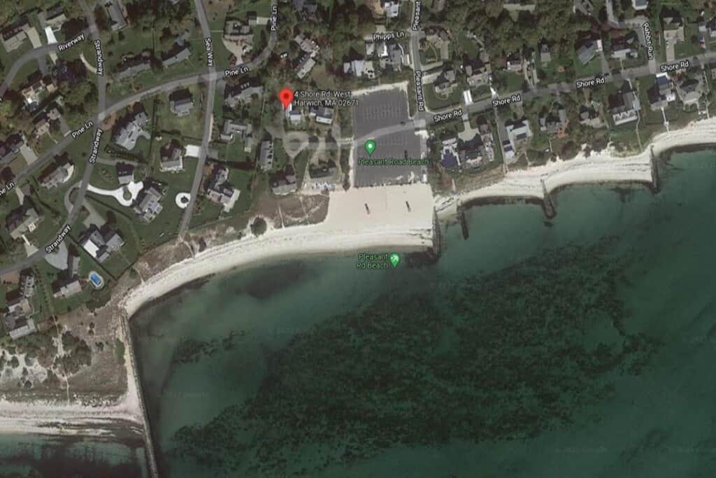 Steps Away Beach Cottage is perfectly located on a private cul-de-sac across the street from Pleasant Beach!