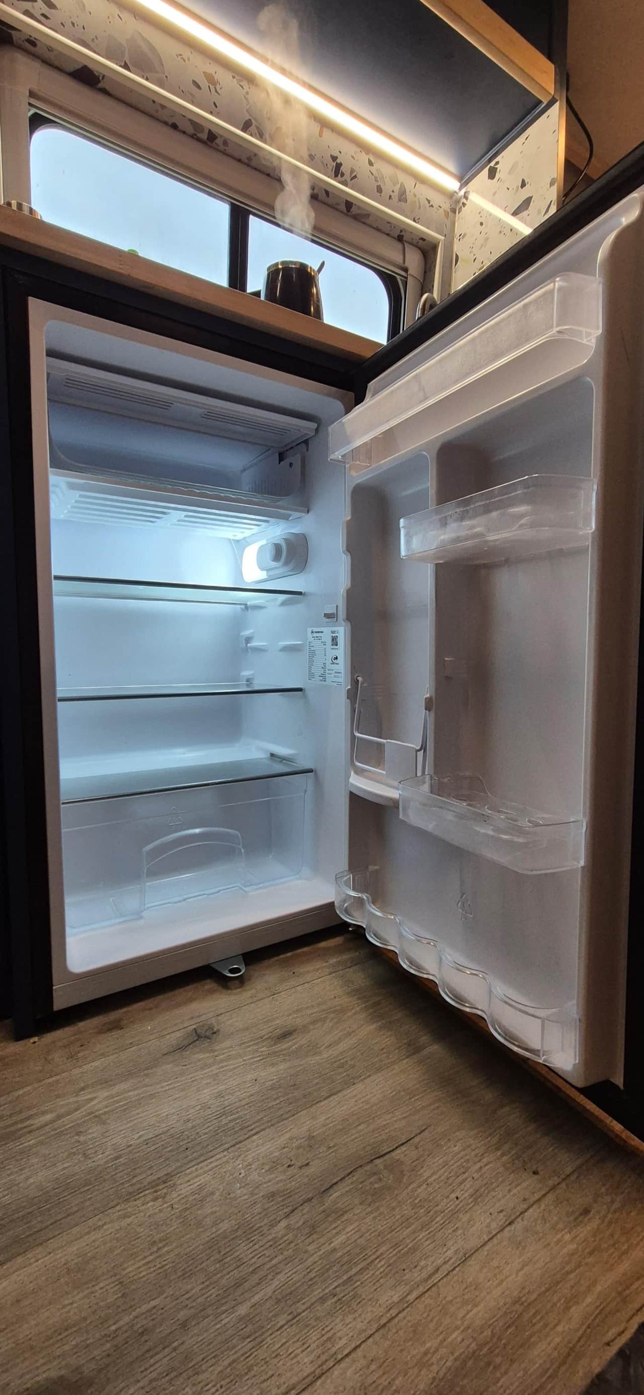 LENGA FRIDGE