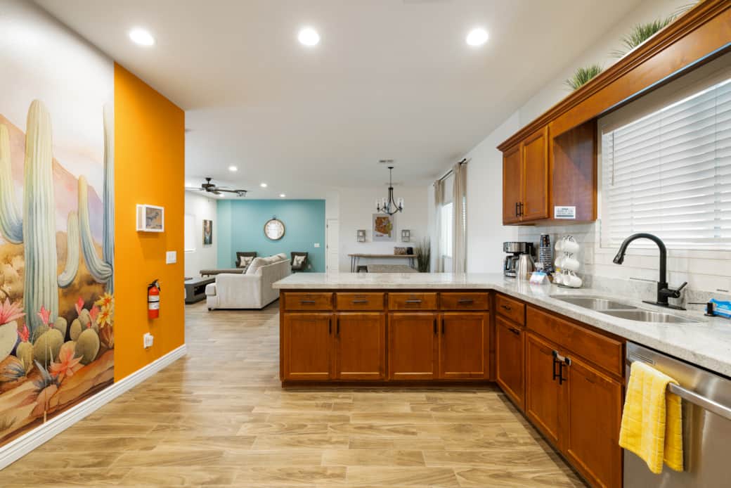 9106 W Adams_09
