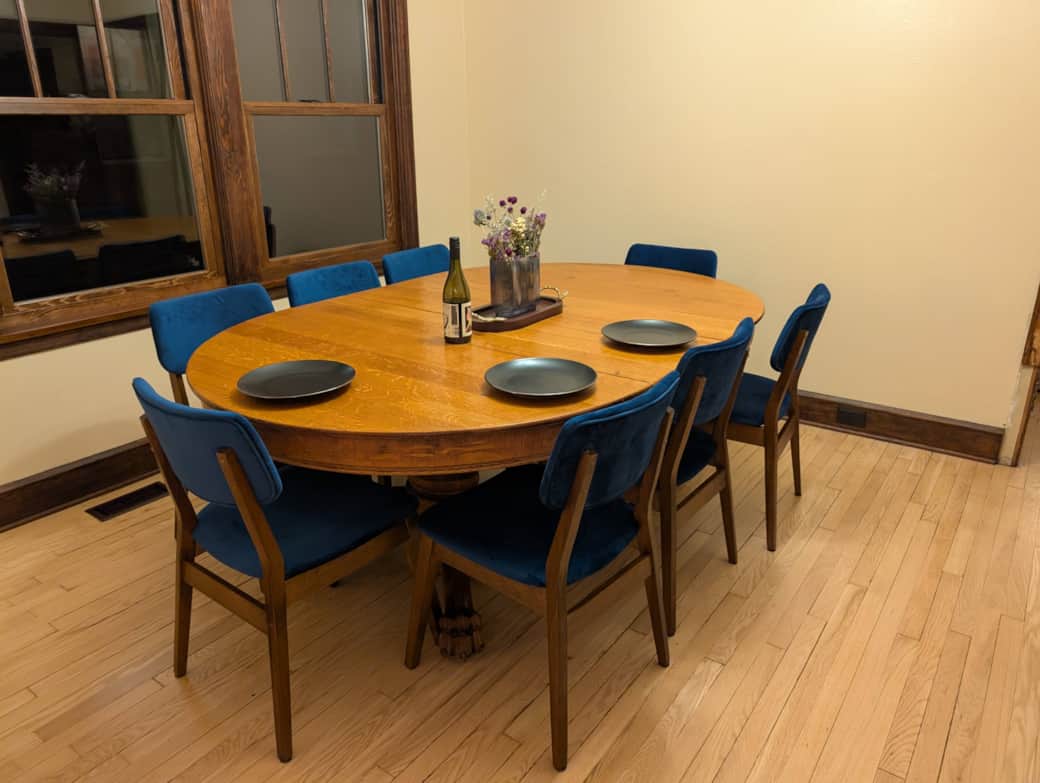Room for dinner with your whole group