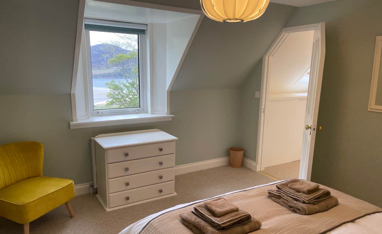 Shepherd Moon Bedroom 1