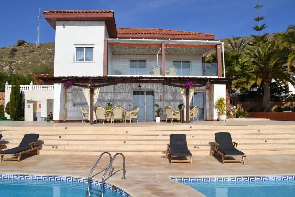 Villa with pool and terrace